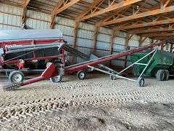 buhler-farm-king-851-image-5