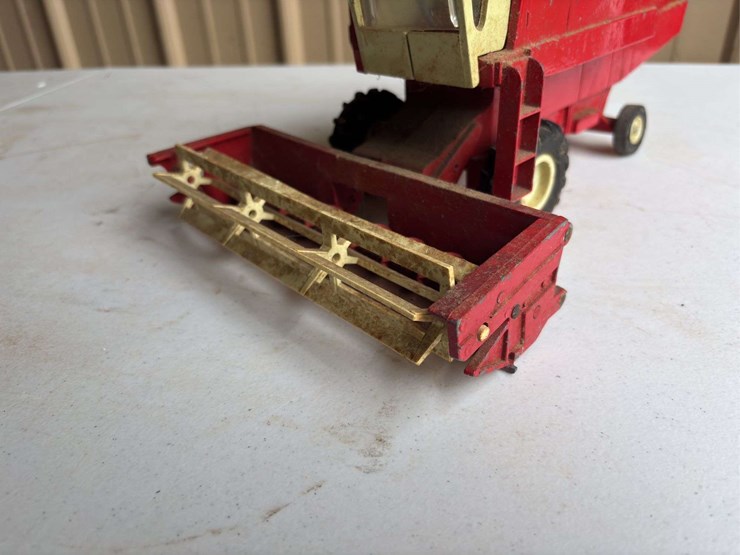 (2)-1/20-international-harvester-915-combine-and-1/16-5100-grain-drill-ertl-image-13