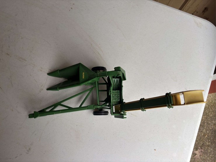 oliver-70-image-13