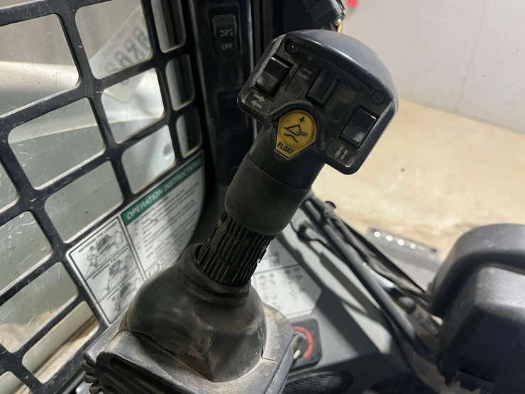 2018-bobcat-s650-image-27