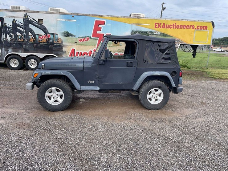 1998-jeep-wrangler-image-3