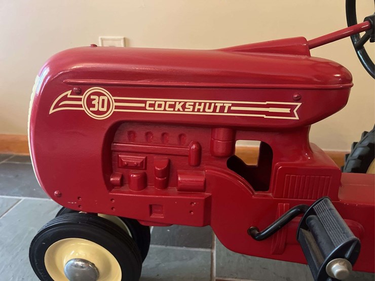 gene-gregory-cockshutt-30-pedal-tractor-image-6
