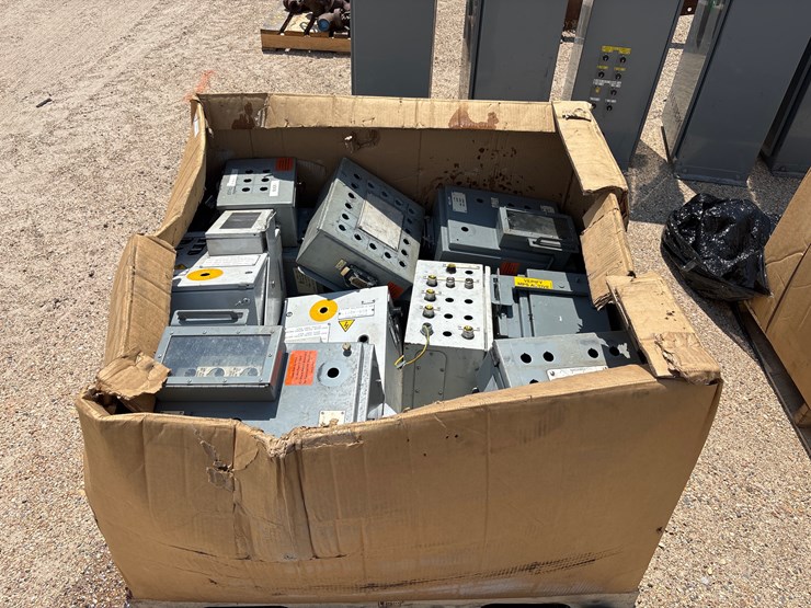 #3482-•-misc-lot-of-electrical-boxes-image-1