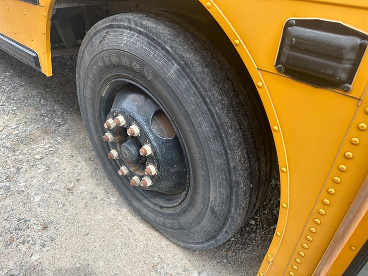 #18-•-#23871-•-2002-international-genesis-school-bus-vin:-1hvbgaan62a917777-image-8