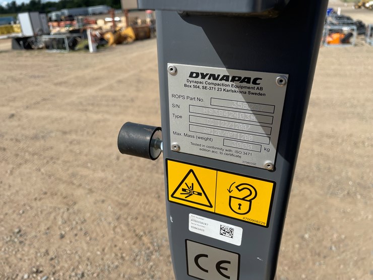 2019-dynapac-cc122-image-22