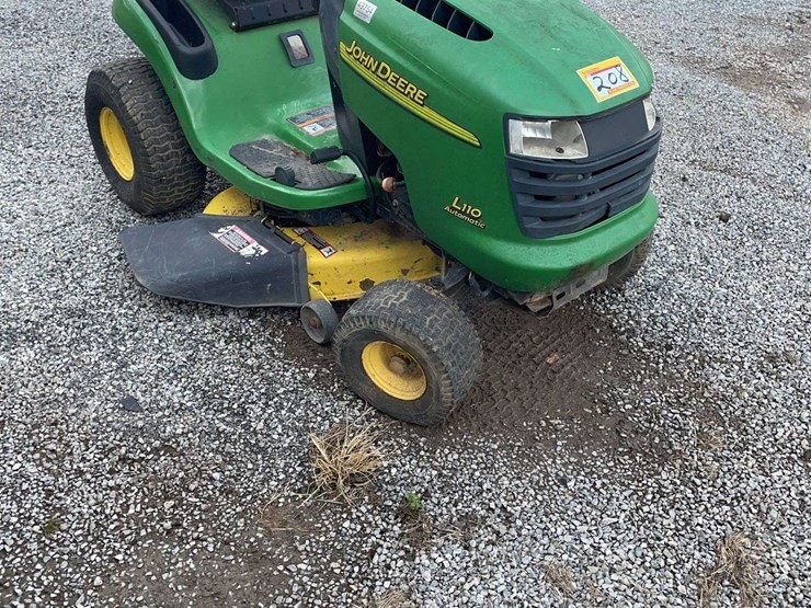 john-deere-l110-image-3
