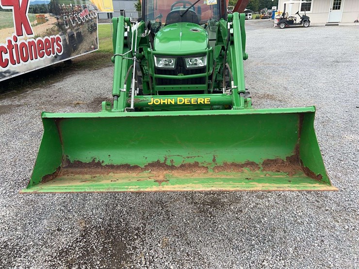 john-deere-4044r-image-11