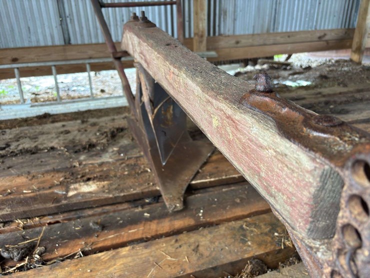 oliver-chilled-plow-works-15”-walking-plow-image-15