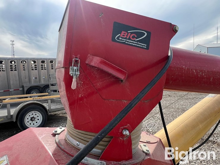 2020-westfield-mkx-10-73-low-profile-swing-hopper-auger-image-19