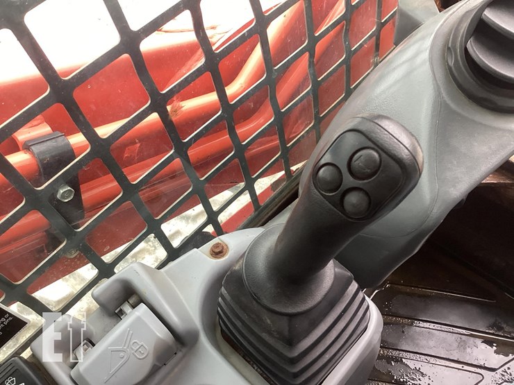 2017-kubota-svl95-2-image-18