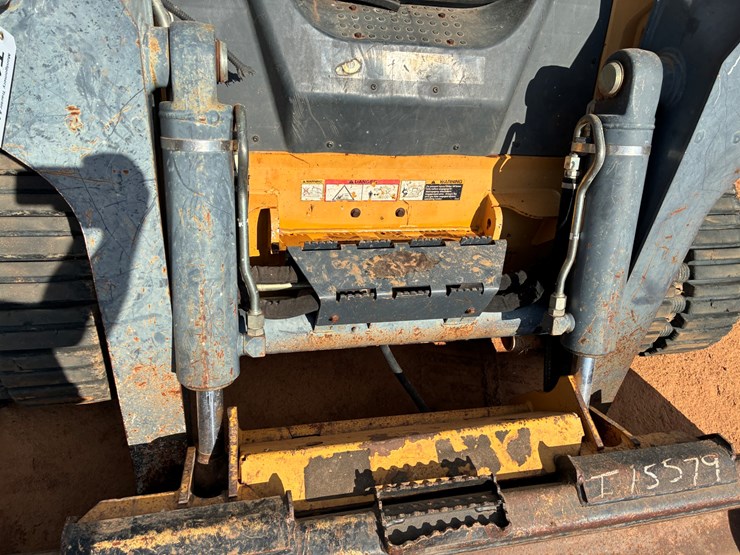 deere-333d-image-8