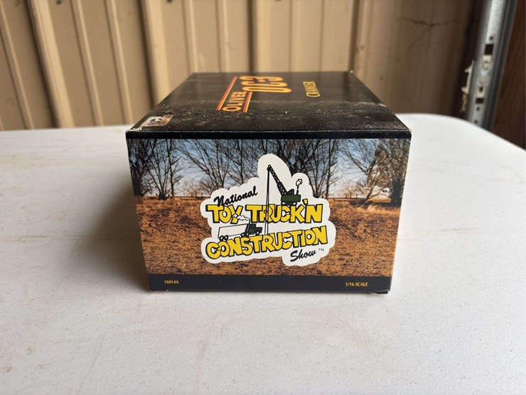 (2)-1/16-oliver-oc-3-crawler-and-1555-nib-ertl-image-11