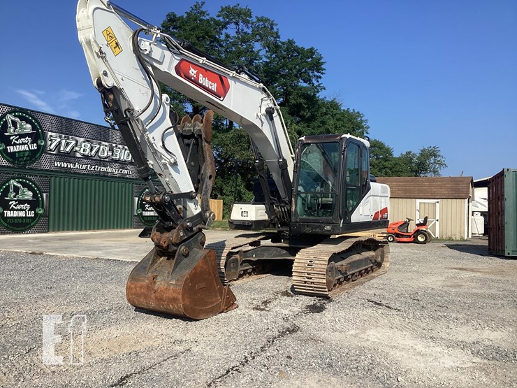 2021-bobcat-e165-image-8