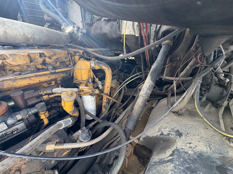 1998-ford-l8513-image-48