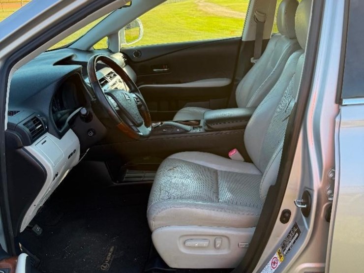 2010-lexus-rx450h-hybrid-suv-**salvage-title**-image-10