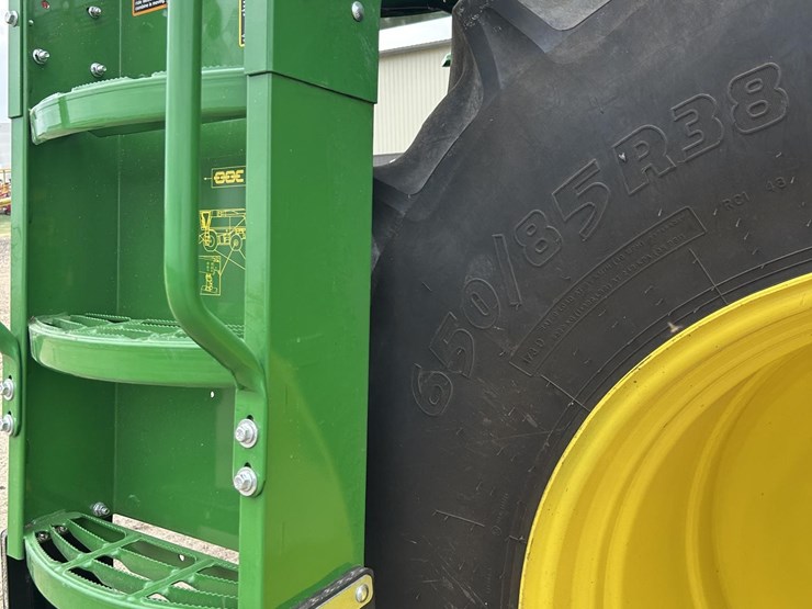 2024-john-deere-s790-image-13
