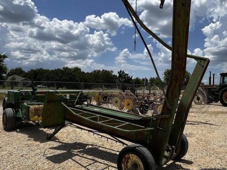 l2---square-bale-loader-image-5