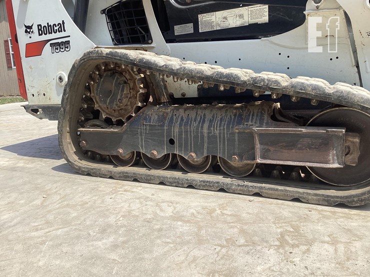 2017-bobcat-t595-image-12