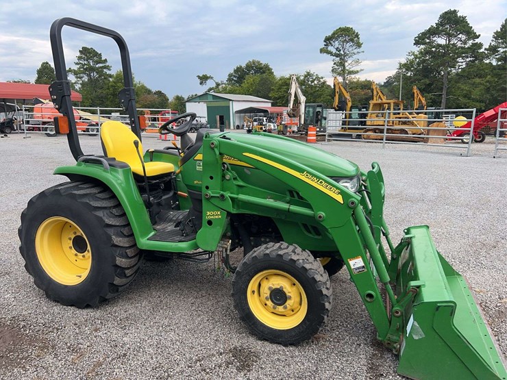 john-deere-3120-image-4