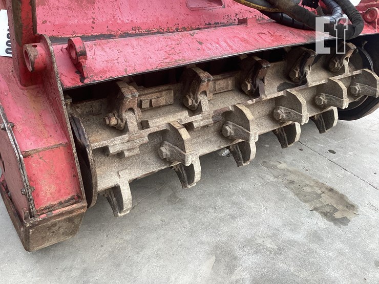 2007-bobcat-t300-image-12