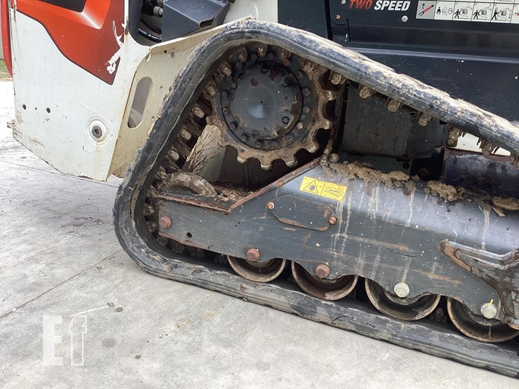 2022-bobcat-t64-image-12