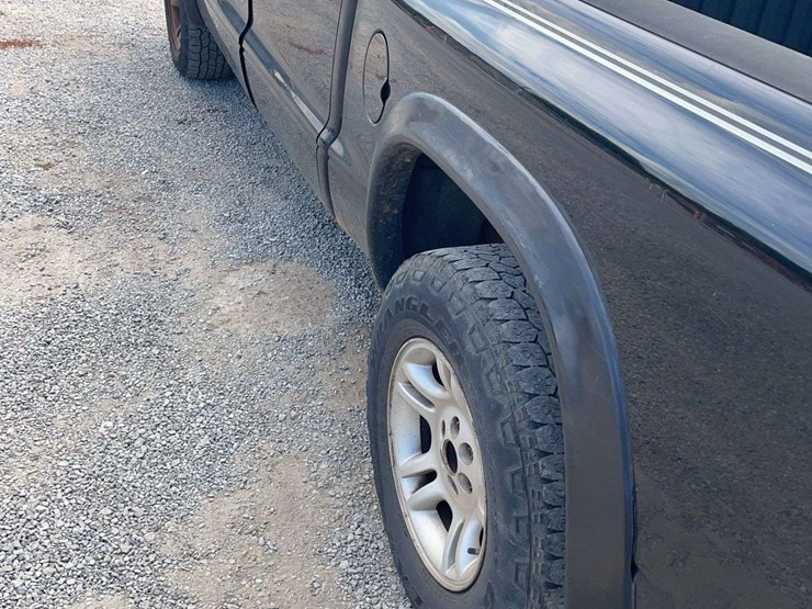 2004-dodge-dakota-image-8