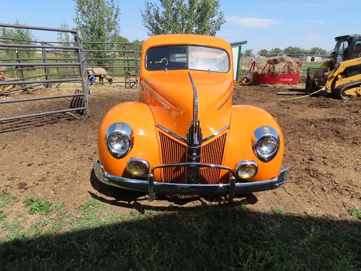 1940-ford-panel-image-3