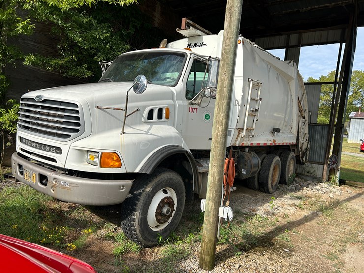 2006-sterling-l8500-image-1