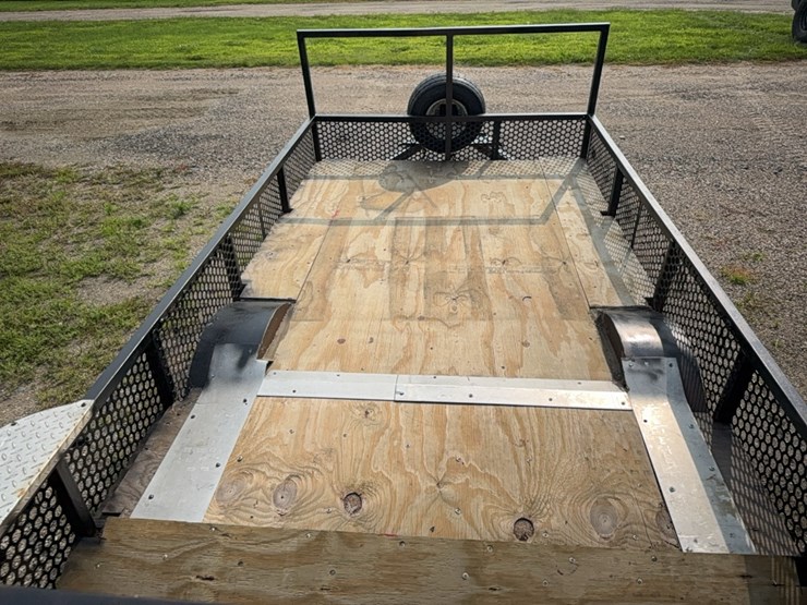 homemade-2-wheel-utility-trailer-w/-ramp,-approximately-6’-x-11’,-**no-title**-image-5