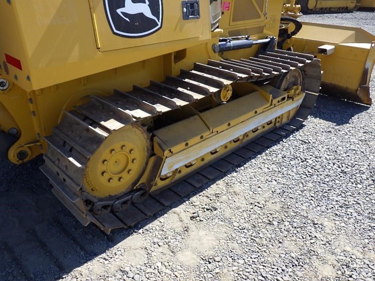 2021-deere-550k-image-49