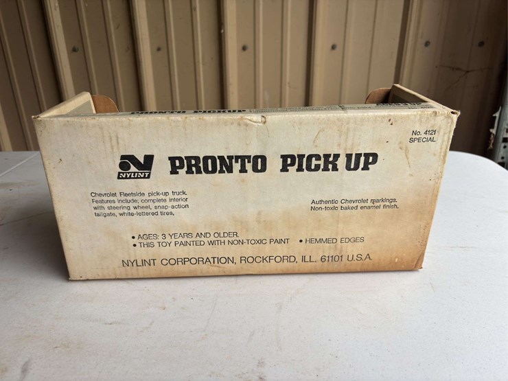 (2)-vermeer-truck-and-napa-pedal-car-toy-nib-image-7