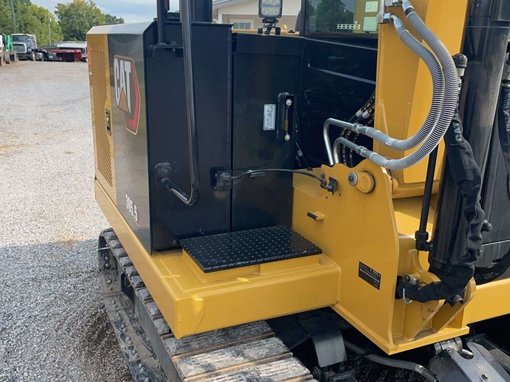 2025-caterpillar-305.5-image-15