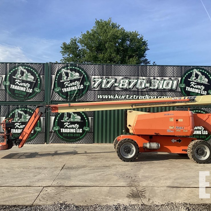 2015 JLG 740AJ