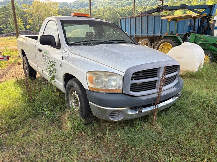 dodge-ram-2500-image-2