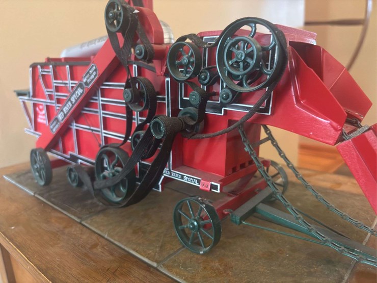 1/16-red-river-special-threshing-machine-teeswater-image-13
