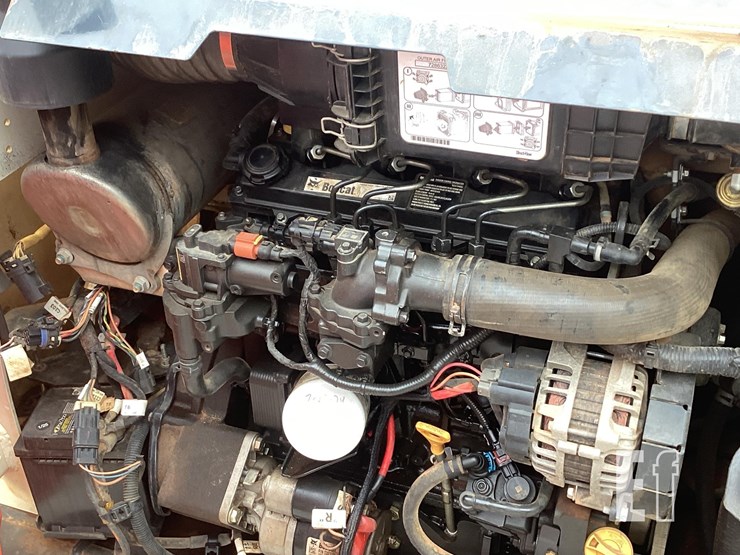 2022-bobcat-t595-image-13
