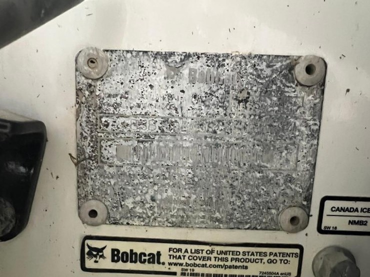 2022-bobcat-s740-image-29