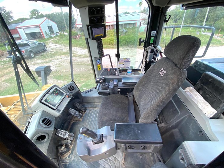 2015-caterpillar-966m-image-20