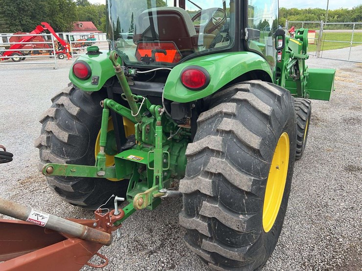 john-deere-4044r-image-34
