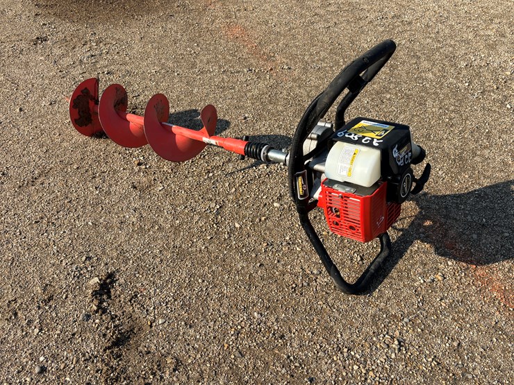 #3493-•-thunder-bay-gas-post-hole-digger-image-1