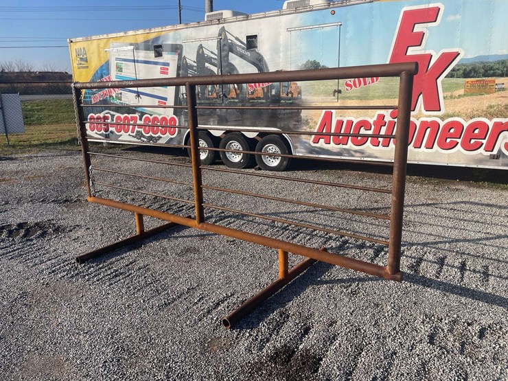qty-(1)-24'-freestanding-pipe-fence-panel-image-2