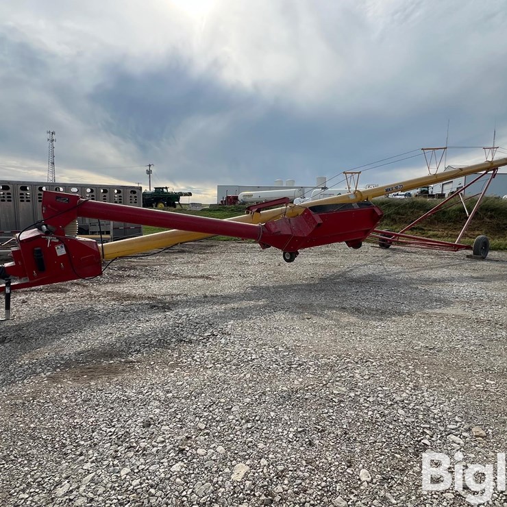 2020 Westfield MKX 10-73 Low Profile Swing Hopper Auger