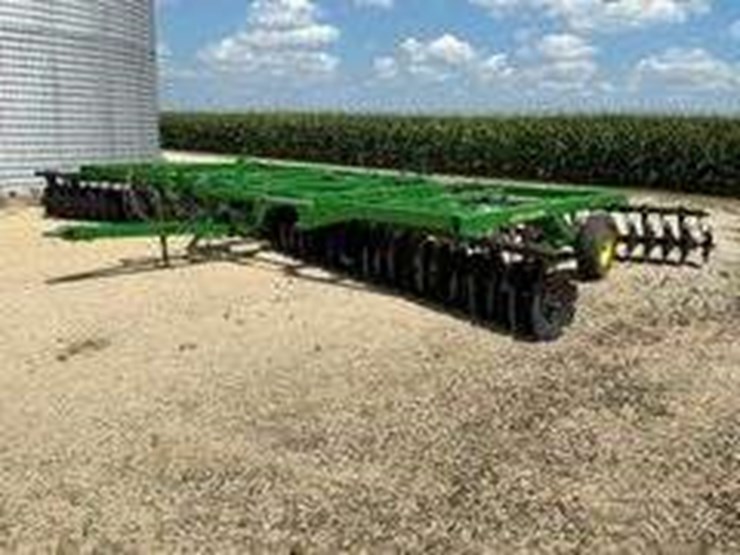 john-deere-331-image-2