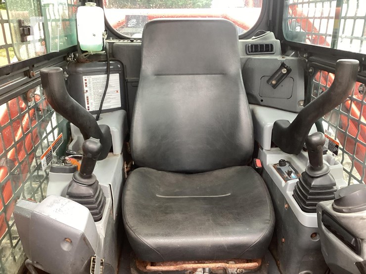 2017-kubota-svl95-2-image-15