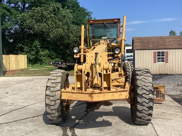 1988-deere-670b-image-7