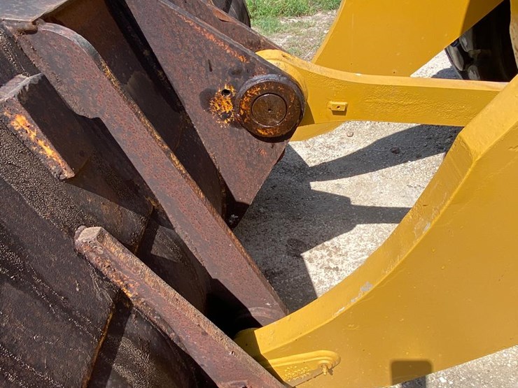 2015-caterpillar-966m-image-26