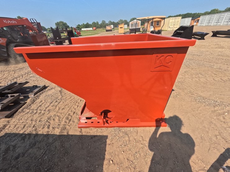 #5255-•-2-yard-self-dumping-hopper-image-1
