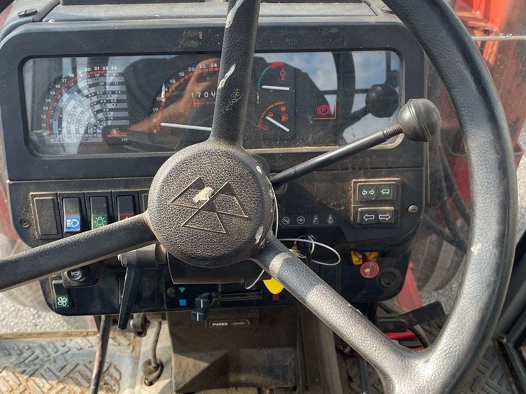 massey-ferguson-390t-image-31
