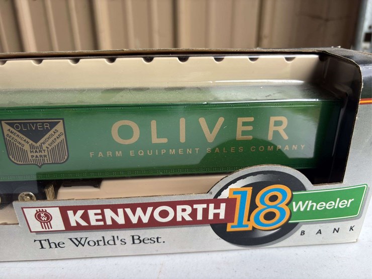 (3)-oliver-coin-banks-image-26