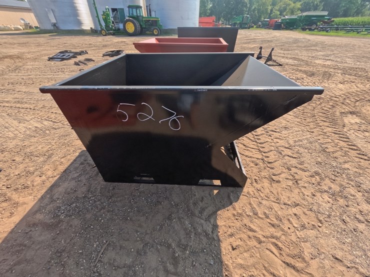 #5276-•-1.5-yard-skid-steer-trash-hopper-image-4